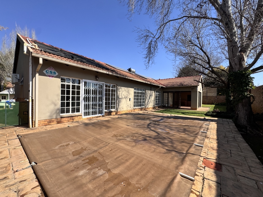 4 Bedroom Property for Sale in Wilkoppies North West